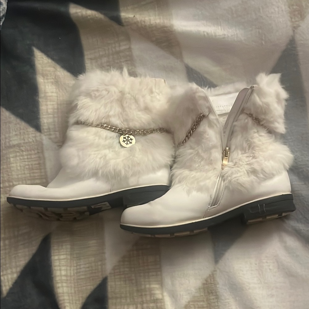 Women's White Fur Winter Boots